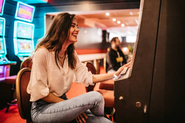 idnscore 808 platform interface showing sportsbook, live-dealer, and slot games